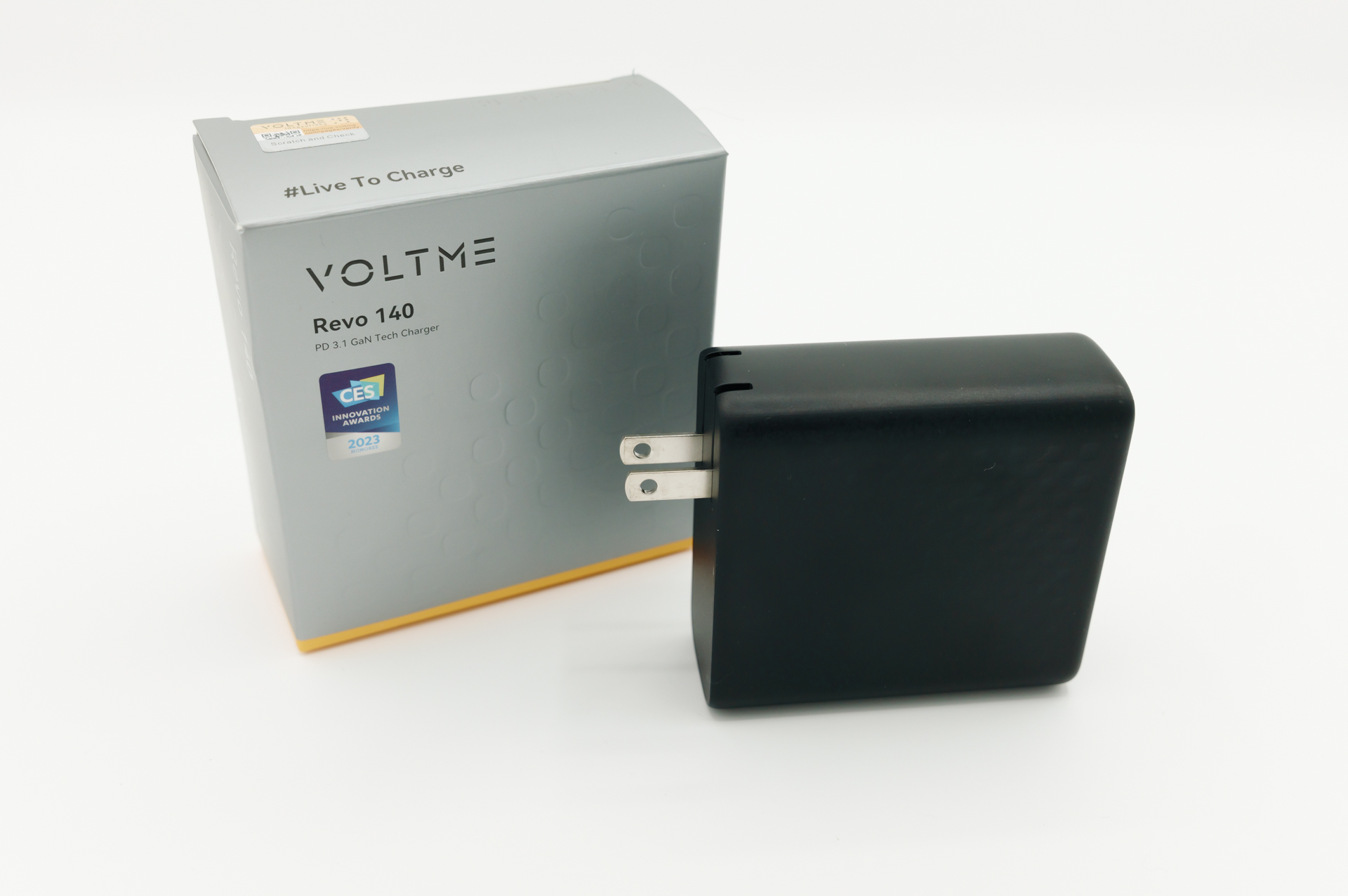 VOLTME Revo 140W レビュー／USB PD3.1に対応し、単ポート140Wの充電ができる強力なUSB-C充電器